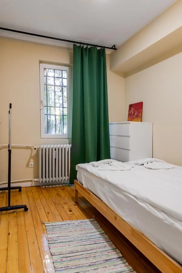 Charming One-Bedroom Flat With Access To Garden Sofia